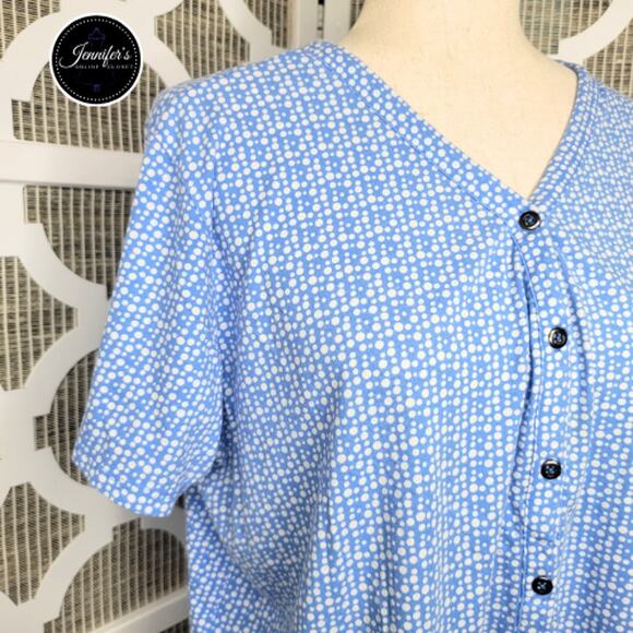 Hastings & Smith Blue and White V Neck Short Sleeve Dot Pattern Top Size 1X - Picture 5 of 9